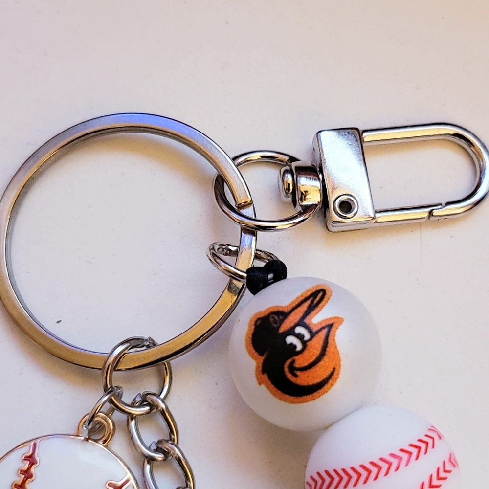 Handmade Glow in Dark Baltimore Orioles Beaded Silicone Focal Bead Keychain - Picture 4 of 10